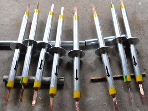 供应接地引出装置